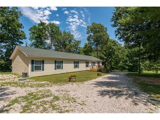 10540 S Budweiser Rd, Palmyra, IN 47164