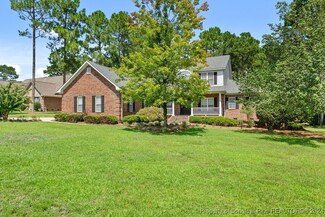 2821 Selhurst Dr, Fayetteville, NC 28306