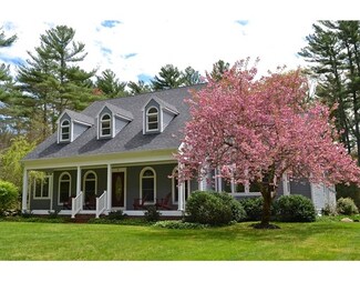 7 Melissa Ann Ln, Mattapoisett, MA 02739