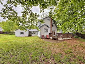 16 Sims St, Claremont, NH 03743
