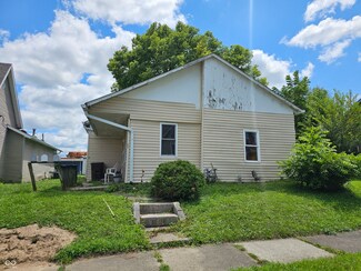 211 W South St, Greenfield, IN 46140