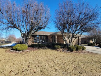 11964 S Pinecreek Dr, Orland Park, IL 60467