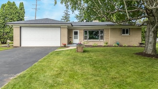 640 W Sunset Ave, Appleton, WI 54911
