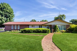 4731 Greenfield Dr, Berrien Springs, MI 49103