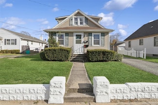 374376 Marcy Ave, Riverhead, NY 11901