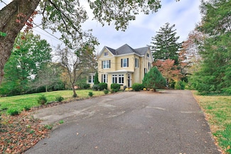 269 Compton Rd, Cincinnati, OH 45215