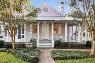 103 Hackett Ln, Pass Christian, MS 39571