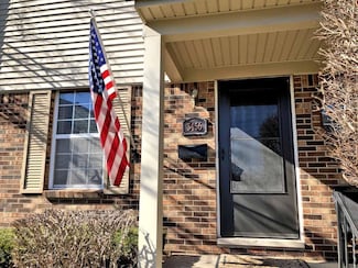 3456 Burbank Dr, Ann Arbor, MI 48105