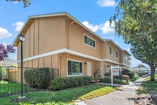 26 Saw Mill Ct, Mountain View, CA 94043