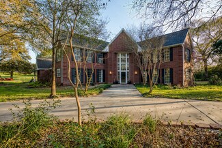 507 High Meadows Rd, Bellville, TX 77418