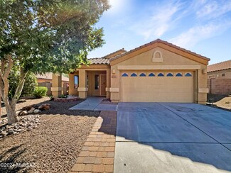 529 S Stone Bench Rd, Vail, AZ 85641