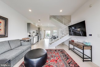 705 Irving St NW Unit 401, Washington, DC 20010