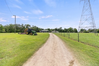 500 E Main St, Clute, TX 77531