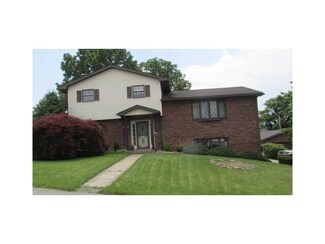 2 Highland Ave, Dunbar, PA 15431