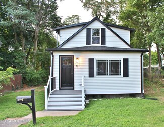 76 Sunset Ave W, Red Bank, NJ 07701