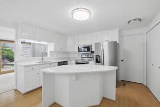 17919 Comstock Rd, Wayzata, MN 55391
