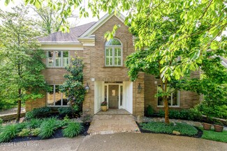 2000 Long Knife Ct, Louisville, KY 40207