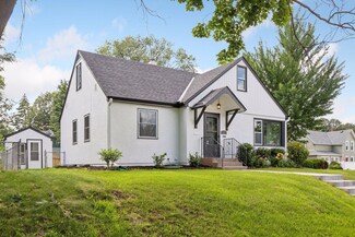 995 Milton St N, Saint Paul, MN 55103