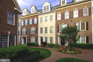 312 S Fayette St, Alexandria, VA 22314