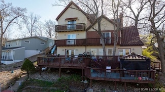 366 Flamingo Dr, Sunrise Beach, MO 65079