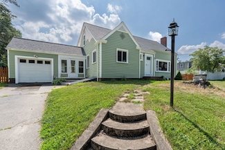 15 Hyatt Ave, Haverhill, MA 01835