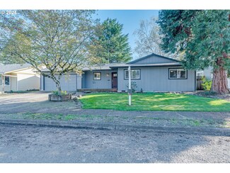3512 Madrona Dr, Newberg, OR 97132
