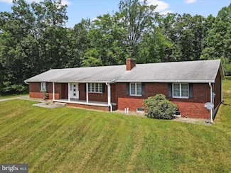 20552 Reservoir St, Three Springs, PA 17264