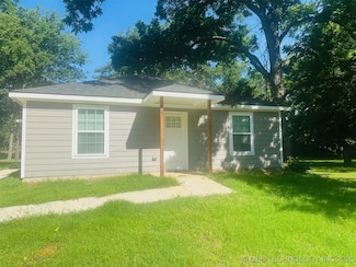 421 S 10th Ave, Durant, OK 74701