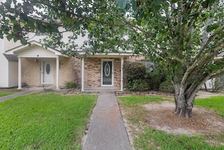 6 Dana St, Lumberton, TX 77657