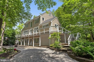 8122 Stacey Rd, Alexandria, VA 22308