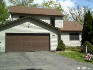 5307 Meadow Creek Ln, Honeoye, NY 14471