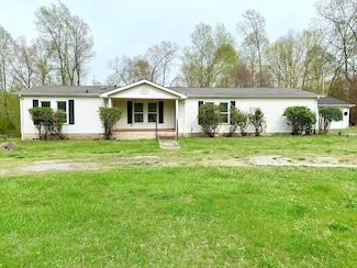 2551 Farms Cir, Woodlawn, TN 37191
