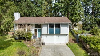 1018 NE Coco Ct, Bremerton, WA 98311