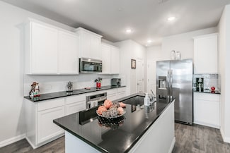1129 Rusk Way, Lewisville, TX 75077