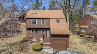 11 Gloucester Ln Unit U33, Nashua, NH 03063