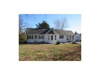 2605 Buena Vista Rd, Edgerton, MO 64444