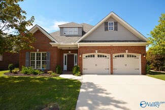 3004 Mallard Point Dr SE, Owens Cross Roads, AL 35763