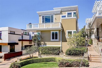 731 21st St, Hermosa Beach, CA 90254