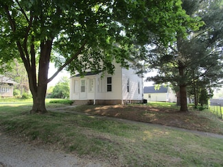 107 Grant St, Harvard, IL 60033