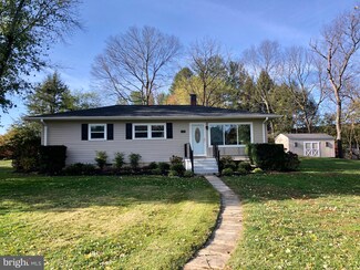 100 Sycamore St, Middleburg, VA 20117