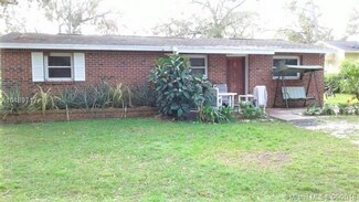814 S Pearl St, Deland, FL 32720