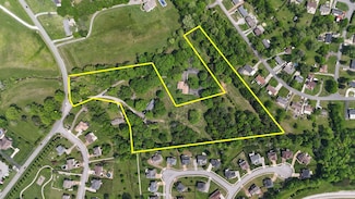 1094B Center Point Rd, Hendersonville, TN 37075