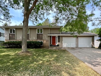 715 N Bradley St, Mount Pleasant, MI 48858