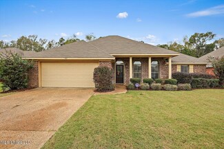 922 Clubhouse Dr, Pearl, MS 39208