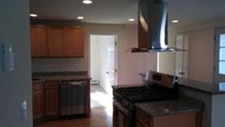 133 1/2 North St Unit R-1, Salem, MA 01970