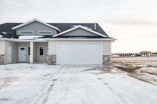 5513 Davies Dr, Bismarck, ND 58503