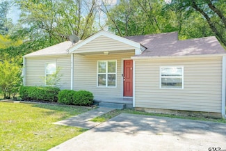 616 Arizona Ave, Wake Village, TX 75501