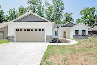 528 Valley River Dr, Columbia City, IN 46725
