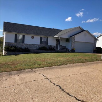 1367 Oakridge Estates Dr, Saint Clair, MO 63077