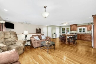 4 Avery Path, Worcester, MA 01603
